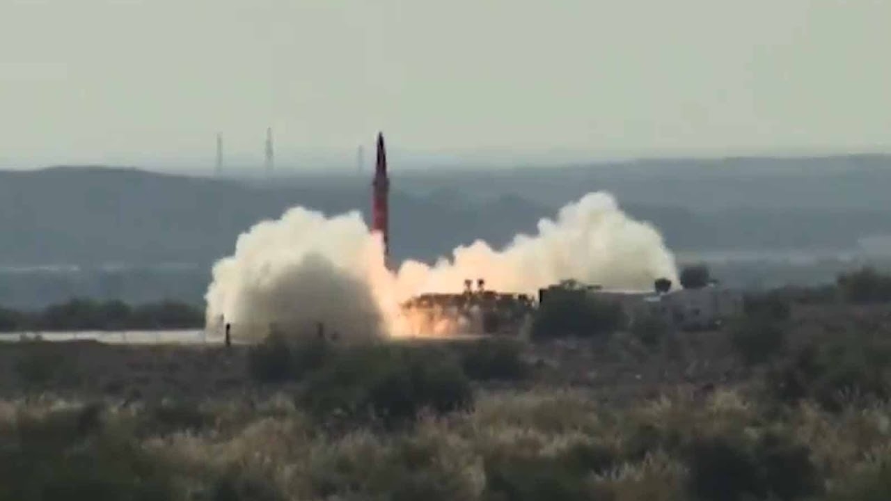 Pakistan ordusu yeni raketini sınaqdan çıxardı - VİDEO
