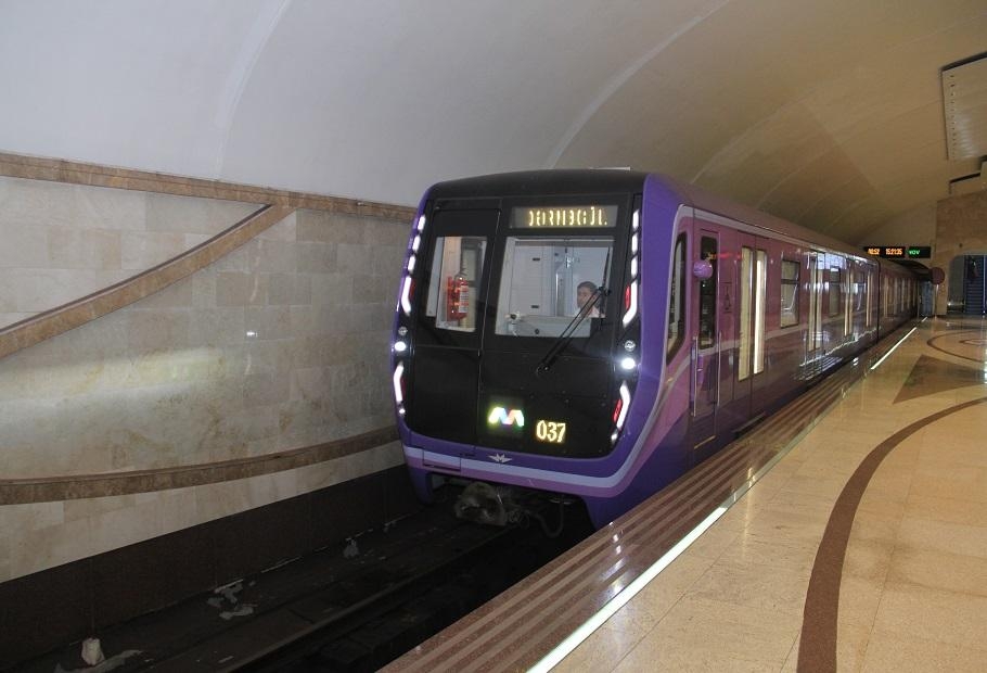 Bakı metrosunda bu istiqamətdə qatarların hərəkəti dayandırıldı - YENİLƏNİB