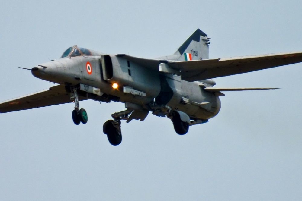 Hindistanda "MiQ-29" qırıcısı qəzaya uğradı - VİDEO