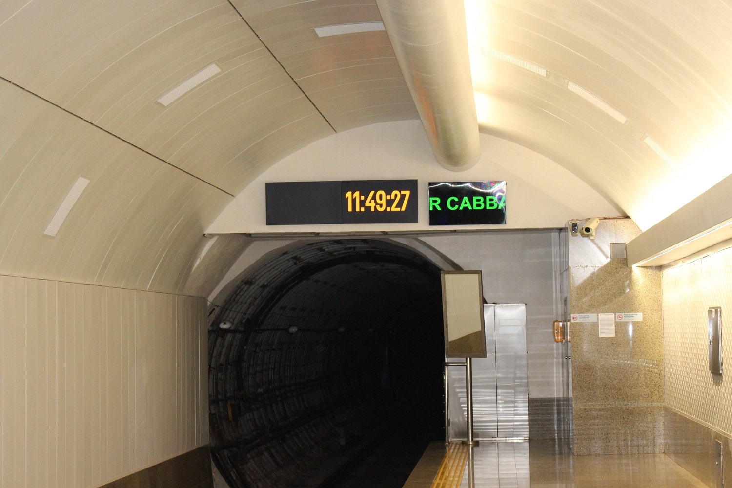 Bakı metrosunda sərnişin sıxlığının əsl səbəbi bilindi: Əsas problem burdadır - VİDEO