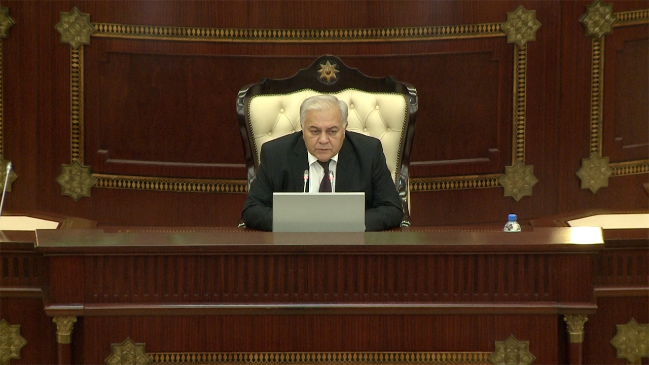 Oqtay Əsədov: "Parlamentin buraxılması təklifinə dəstək vermişəm"