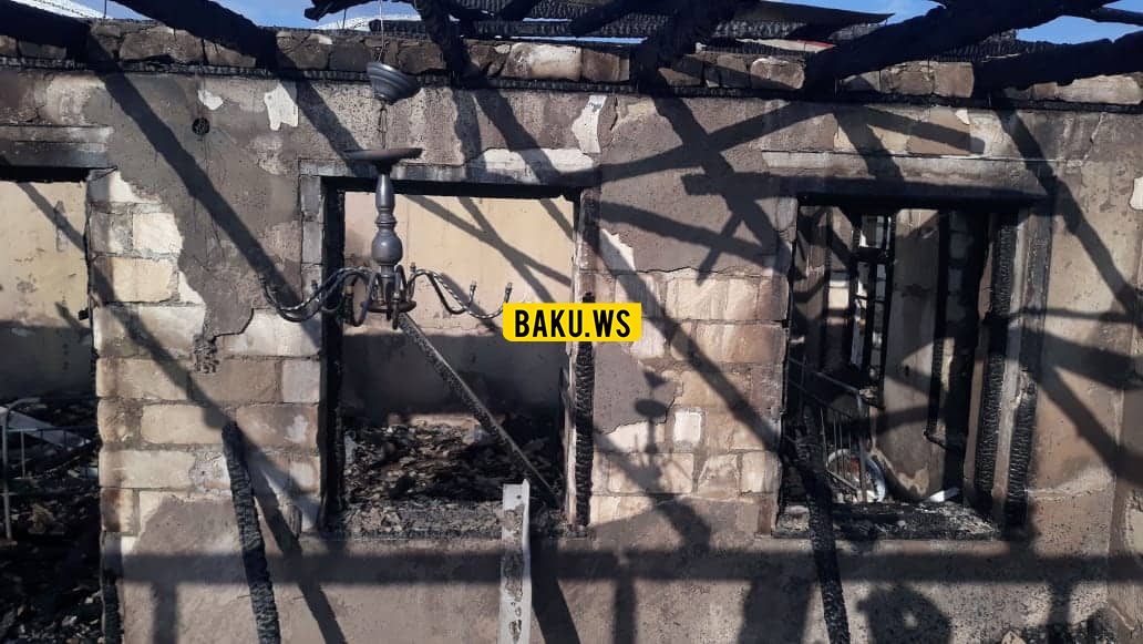 Azərbaycanda 5 otaqlı ev yandı - 2 uşaq son anda xilas edildi - FOTO