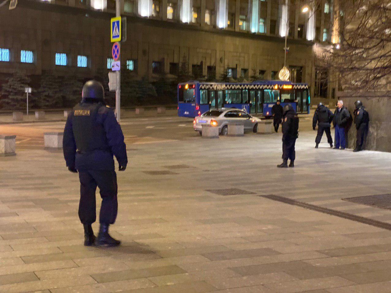 Moskvanın mərkəzində atışma – İki nəfər ölüb - VİDEO/FOTO