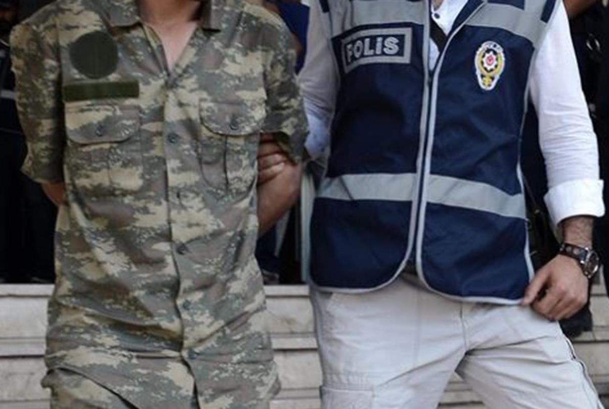 Türkiyədə orduda terror əməliyyatı - 98 yüksək vəzifəli zabit saxlanıldı