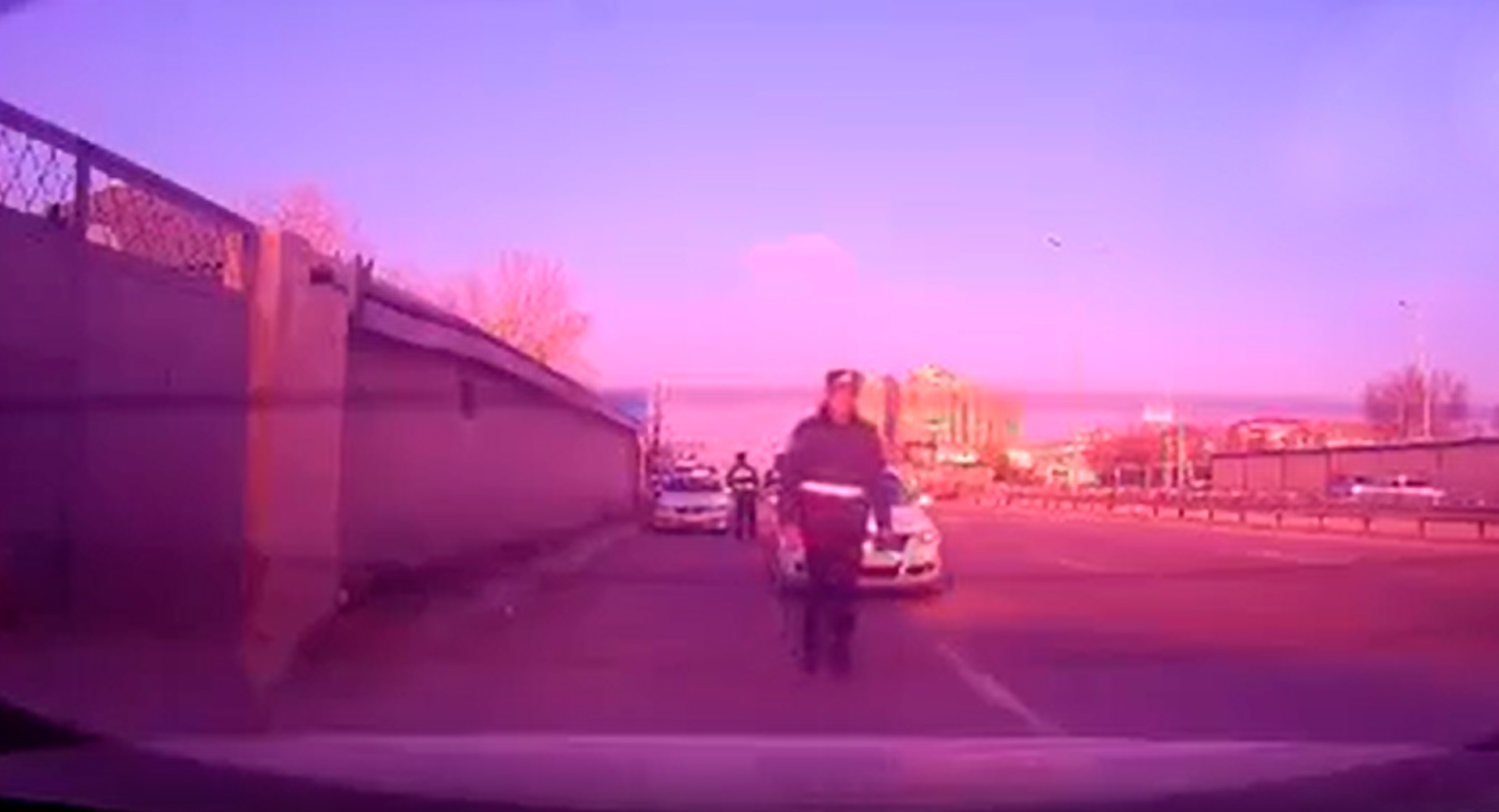 Polis mayoru "Ekologiya postu"nda sürücünü saxladı, mübahisə yarandı - VİDEO