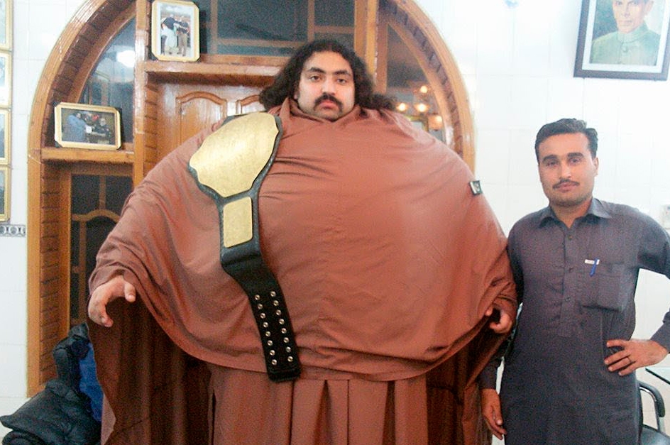"Pakistanlı Halk" özünə 100 kiloluq arvad axtarır - VİDEO
