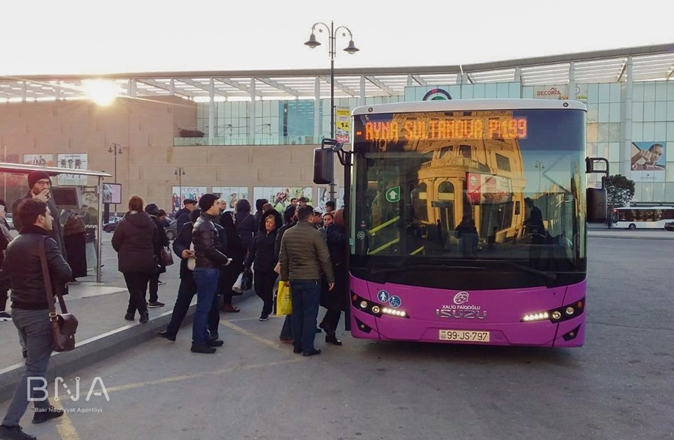 12 metrlik müasir avtobuslar Bakı küçələrində - FOTO