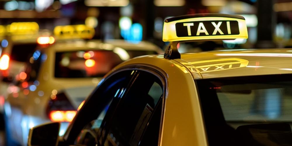 Taksi tariflərinin müəyyənləşəcəyi vaxt açıqlandı