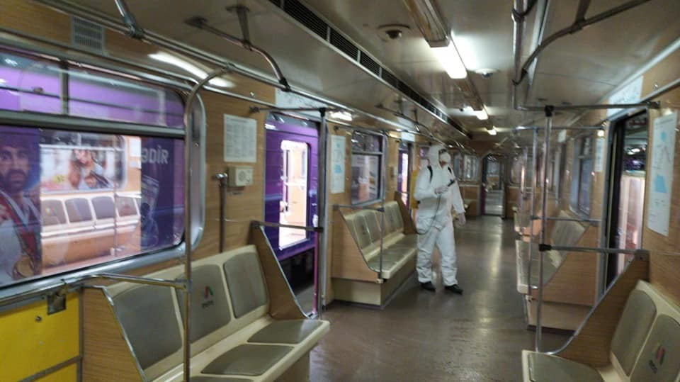 Bakı Metrosunda qatarlar dezinfeksiya edilib - FOTO