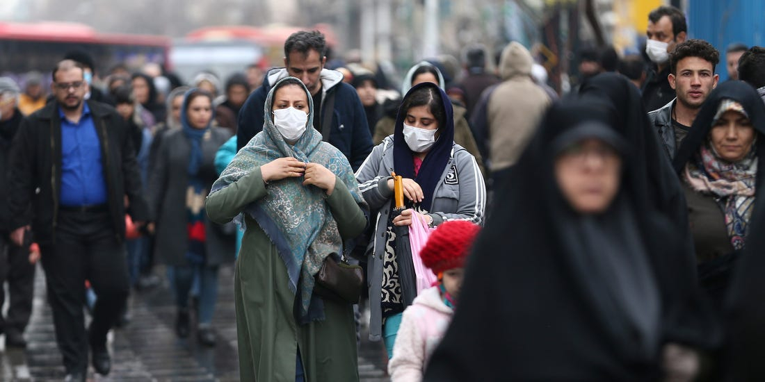 İranda koronavirusun yaratdığı dəhşət - İnsanlar küçələrdə yıxılıb qalır - VİDEO