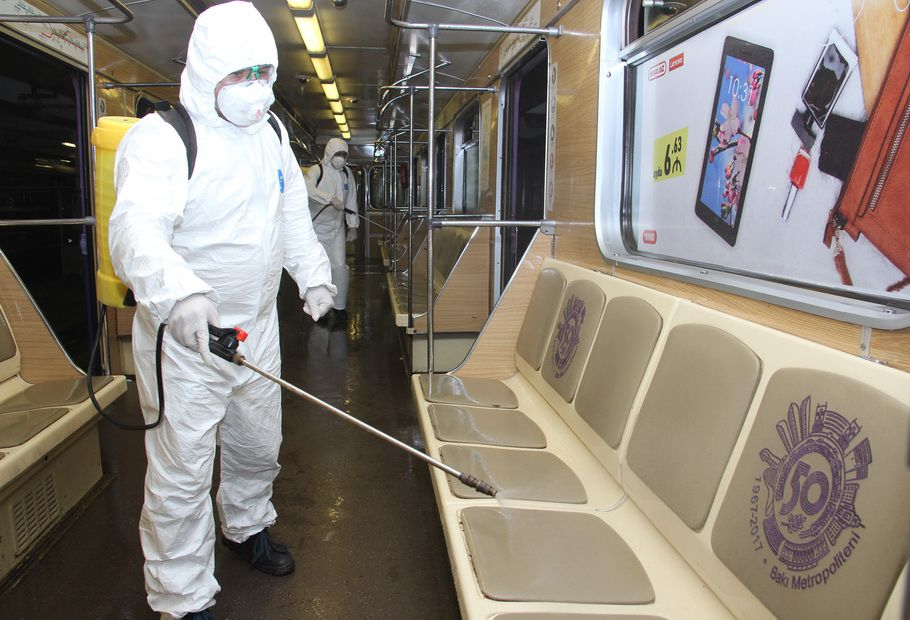 Bakı metrosu koronavirusa görə dezinfeksiya olunur - FOTO