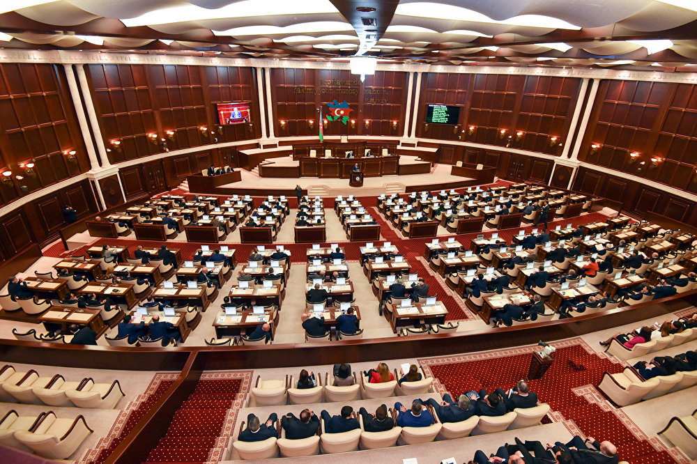 Milli Məclisin plenar iclasları dayandırılıb