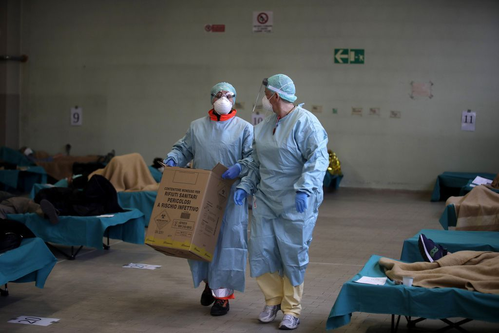 İtaliyada koronavirus qurbanlarının sayı 2,5 min nəfəri ötdü