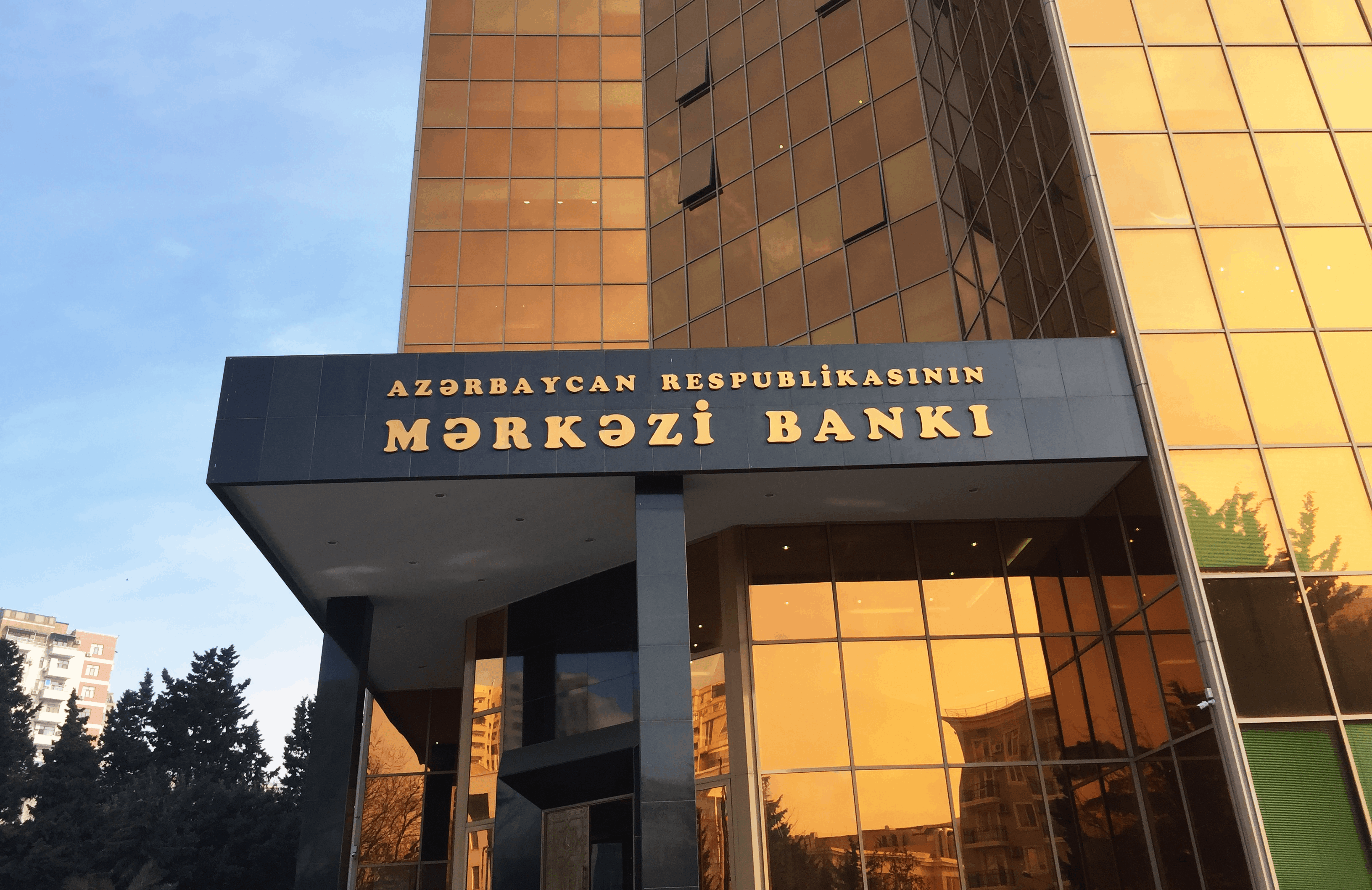 Mərkəzi Bank depozit hərracına 200 milyon manat cəlb edib