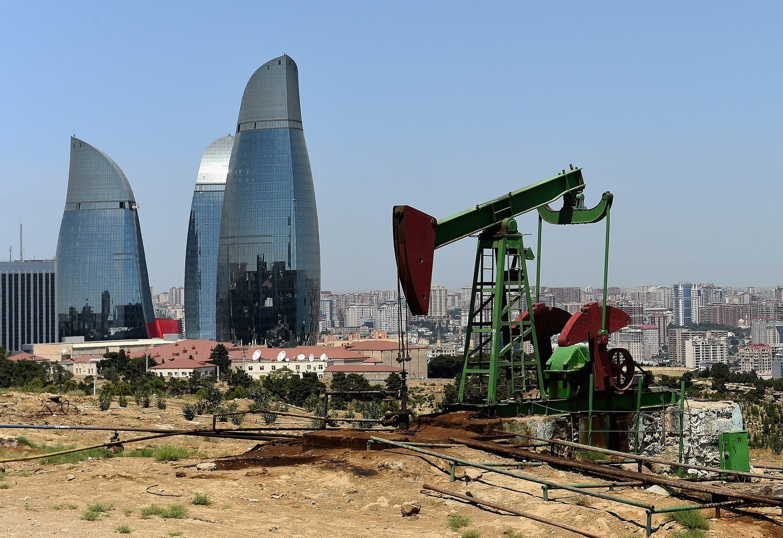 Azərbaycan neftinin qiyməti 20 dollara düşüb