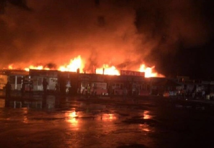 Şəmkirdə yanan bazar söndürülüb - VİDEO/FOTO (YENİLƏNİB)