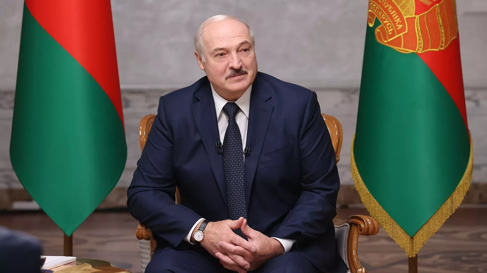 Aleksandr Lukaşenko: “Vəzifədə bir az artıq oturdum”
