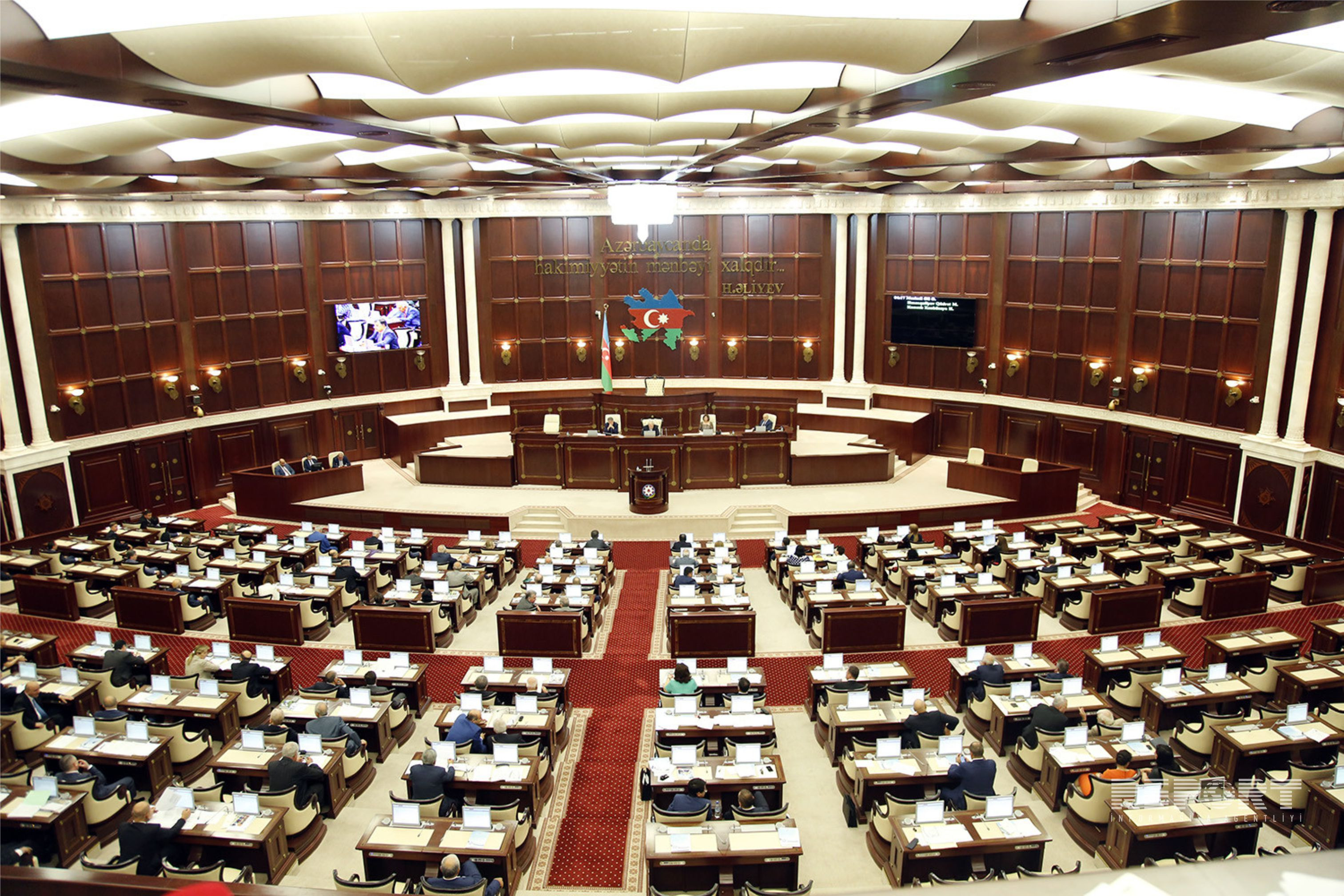 Milli Məclisin payız sessiyasının ilk iclasının gündəliyinə 22 məsələ daxil edilib