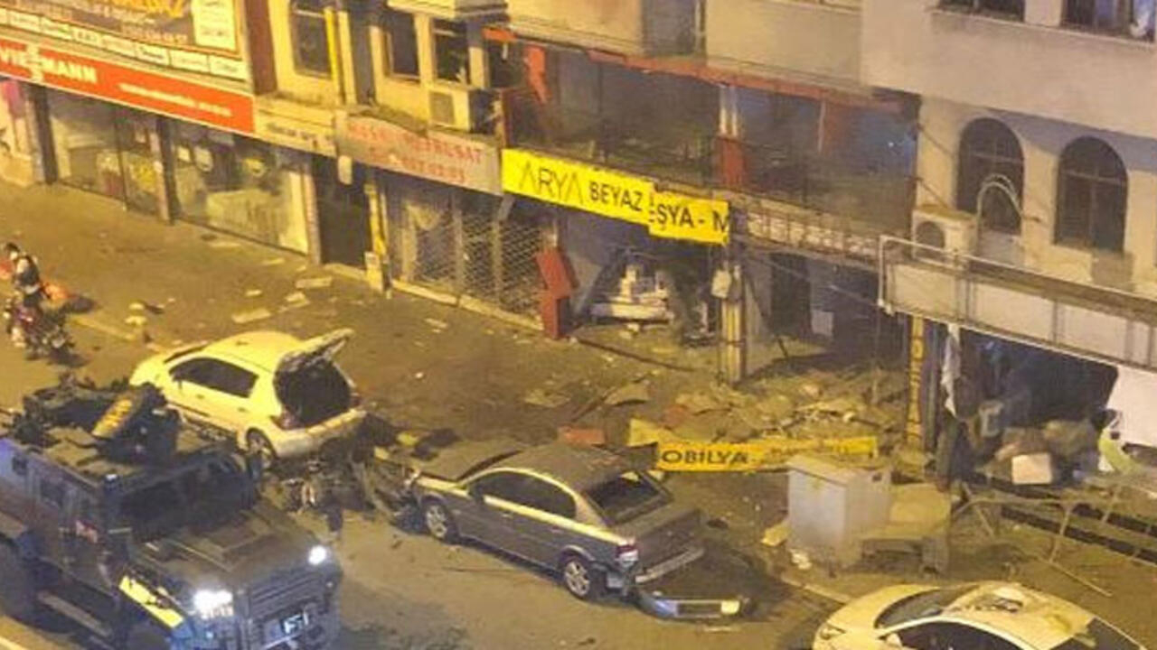 Türkiyədə terror həyəcanı - Partlayış anı kameraya düşdü - VİDEO