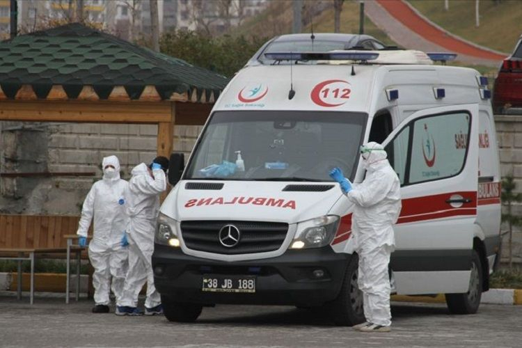 Türkiyədə son sutkada koronavirusdan daha 76 nəfər ölüb