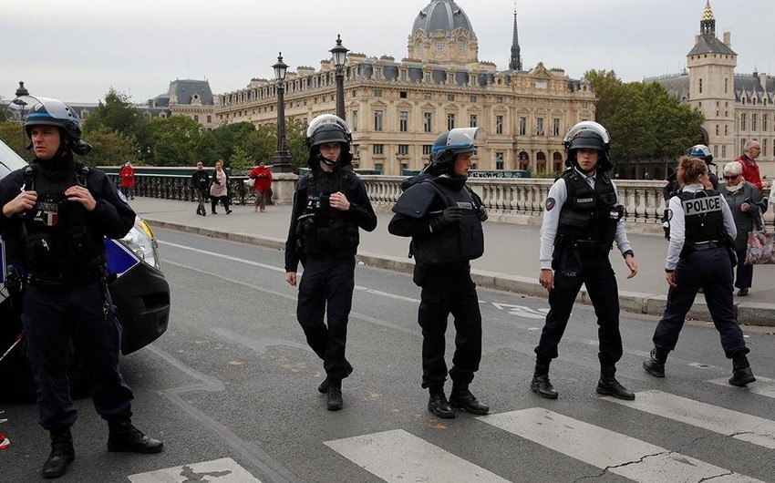 Parisdə polislə aksiyaçılar arasında qarşıdurma olub