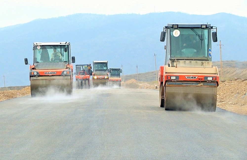 Suqovuşan və Talış kəndlərinə gedən tarixi yolların asfaltlanmasına başlanıldı - VİDEO