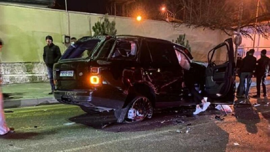 Bakıda lüks avtomobil BELƏ AŞDI - Sürücü yerindəcə öldü - ANBAAN VİDEO