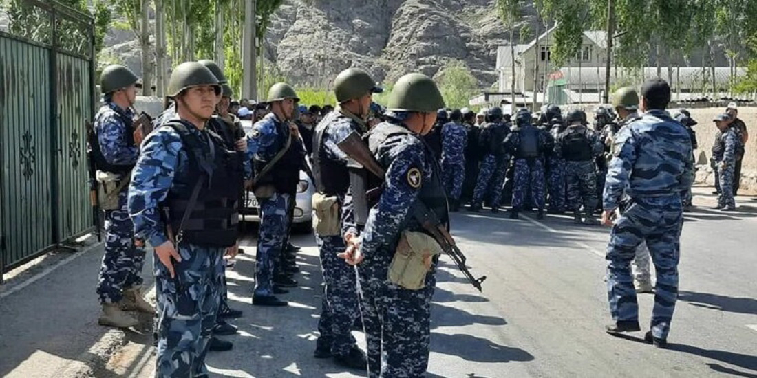 Qırğızıstan-Tacikistan sərhədində atışma: ölən və yaralananlar var - VİDEO
