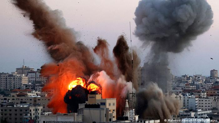 İsrail "Associated Press" və "Al-Jazeera"nin olduğu binanı yerlə-yeksan etdi - VİDEO