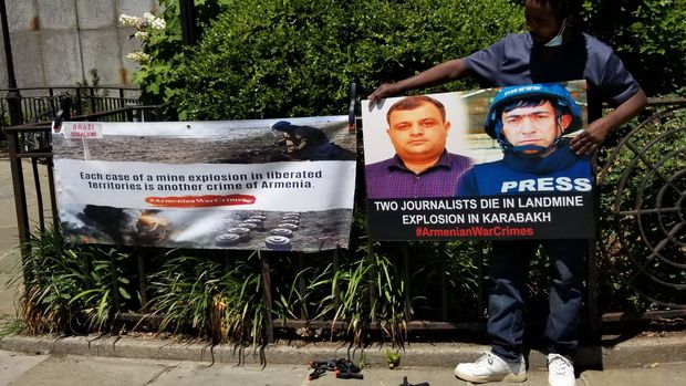 Nyu-Yorkda azərbaycanlı jurnalistlərin ölümü ilə bağlı aksiya keçirildi - FOTO