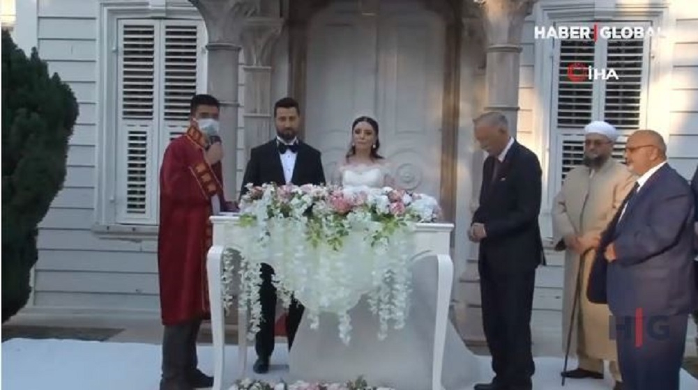 Osmanlı şahzadəsi evləndi - VİDEO