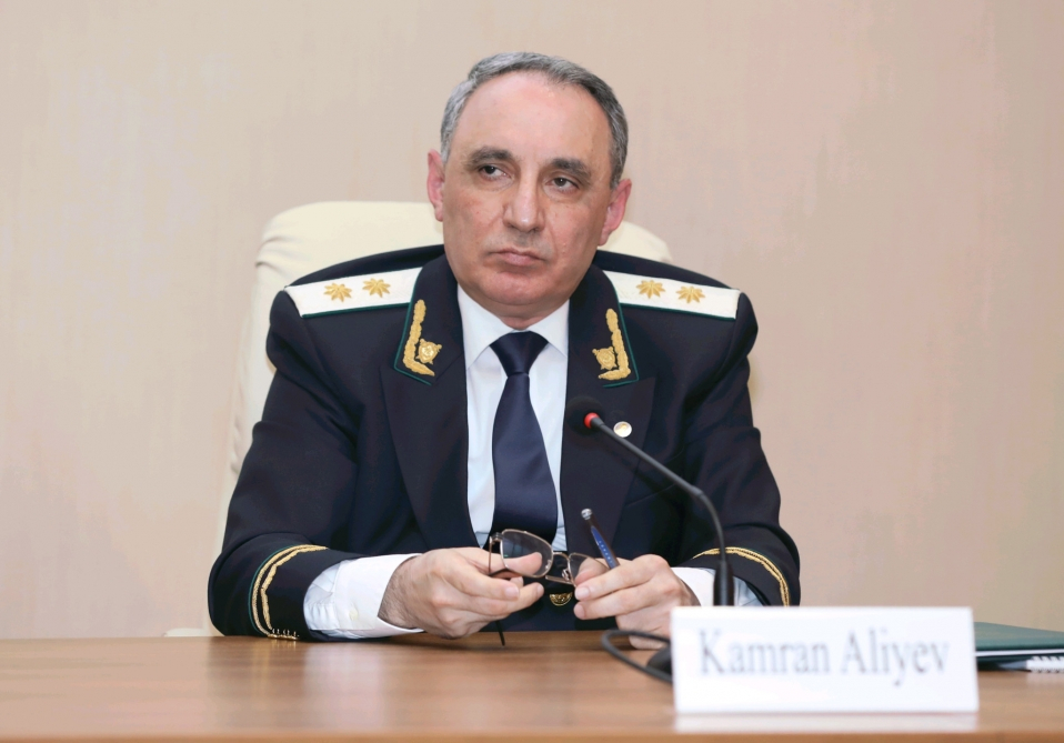 Kamran Əliyev Vasif Talıbovla görüşdü