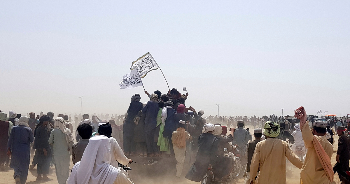 Əfqanıstanın bu şəhərində Taliban bayrağı dalğalanır - VİDEO