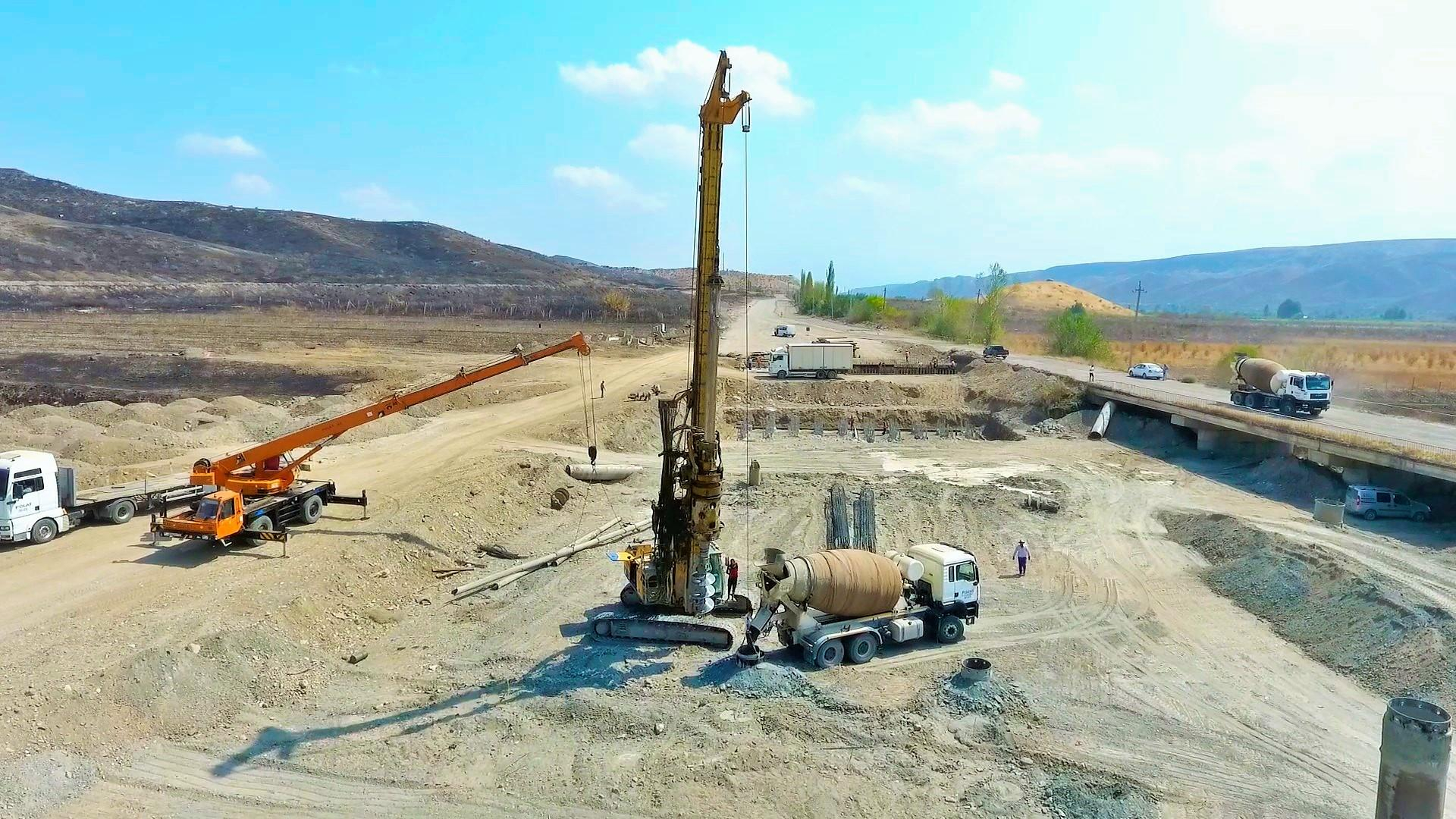 Xudafərin-Qubadlı-Laçın və Xanlıq-Qubadlı avtomobil yollarının inşası sürətlə davam etdirilir - FOTO