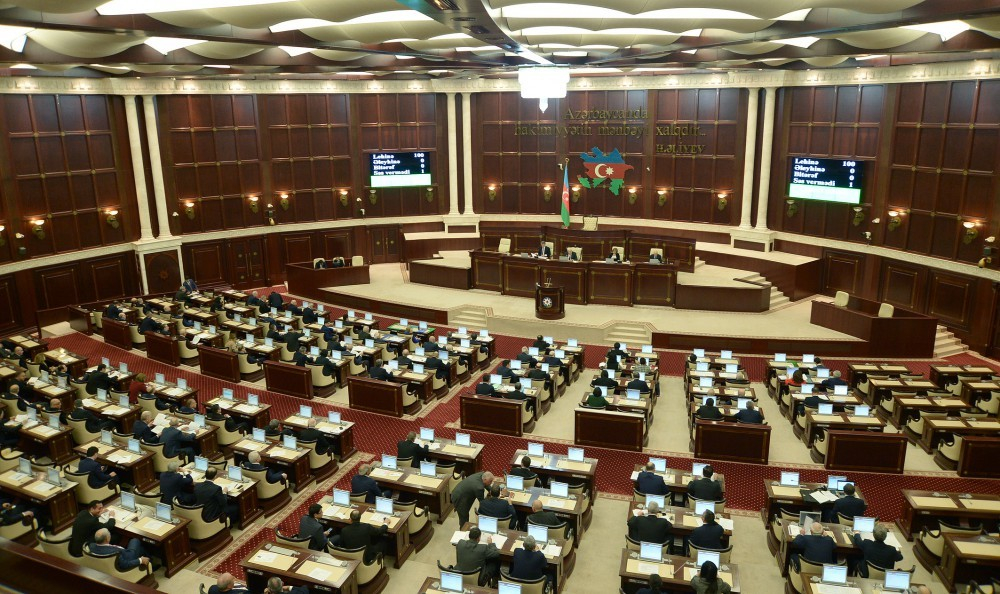 “Media haqqında” yeni qanun layihəsi Milli Məclisin plenar iclasına tövsiyə edilib