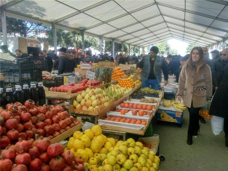 Bazarlarda qiymətlər qalxıb: Alan da narazıdır, satan da - VİDEO