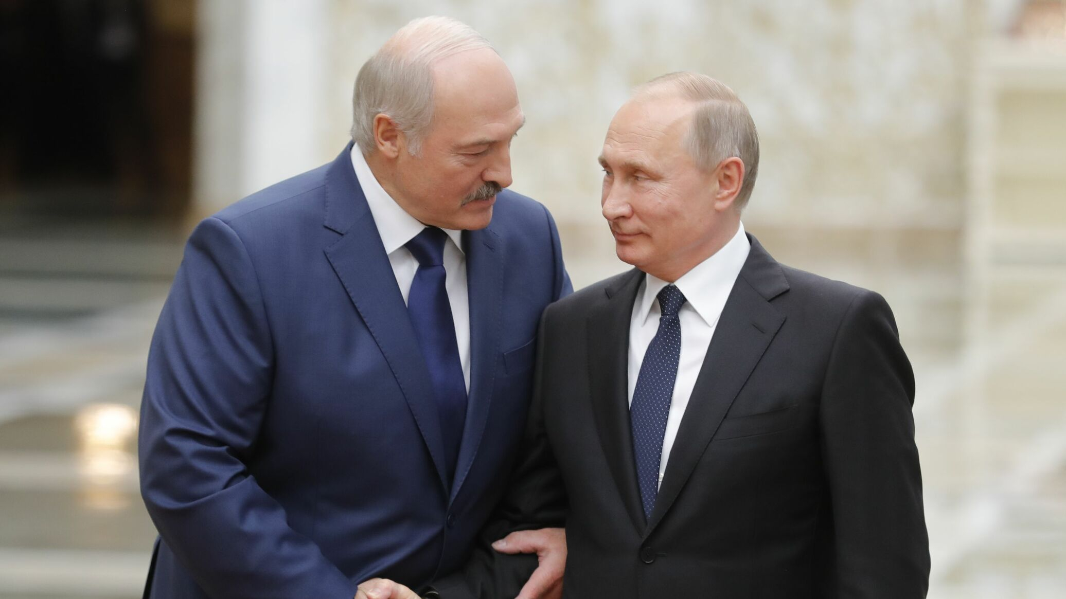 Vladimir Putinlə Aleksandr Lukaşenko arasında telefon danışığı olub