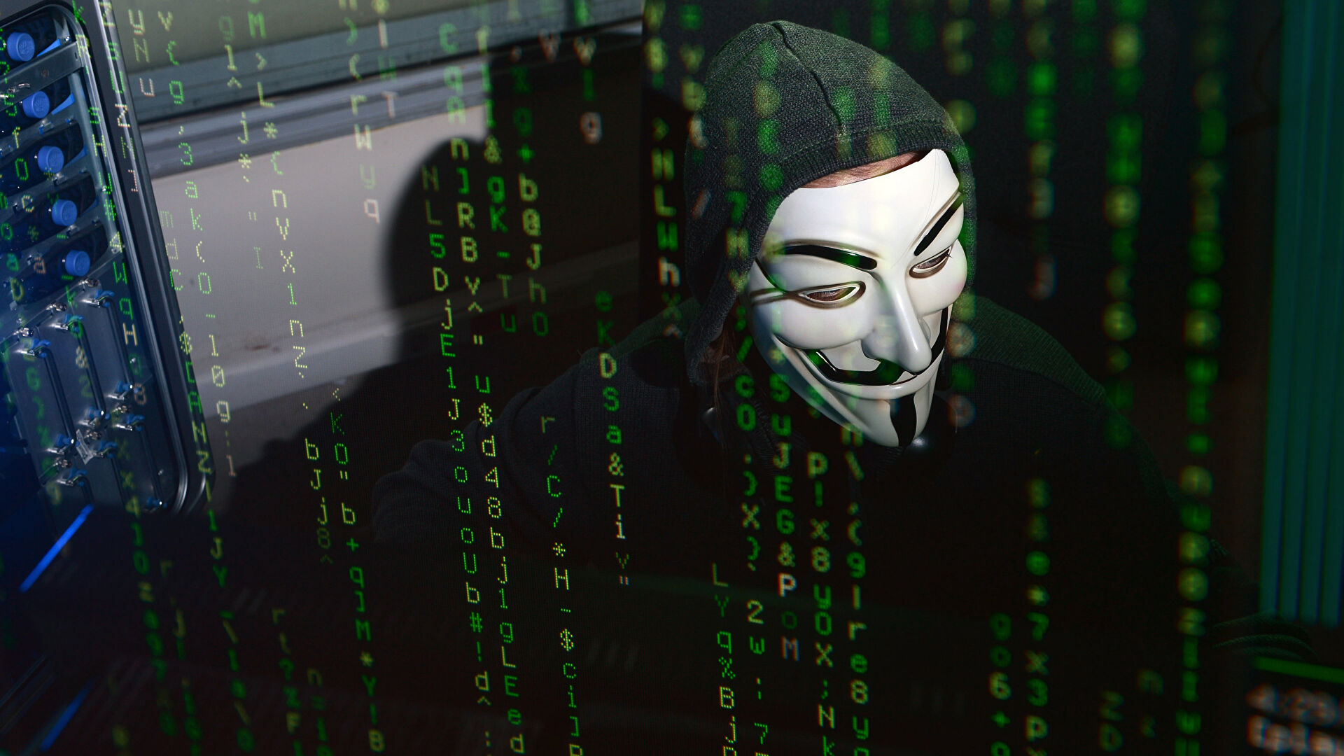 "Anonymous" haker qrupu Rusiya saytlarını çökdürdü - FOTO