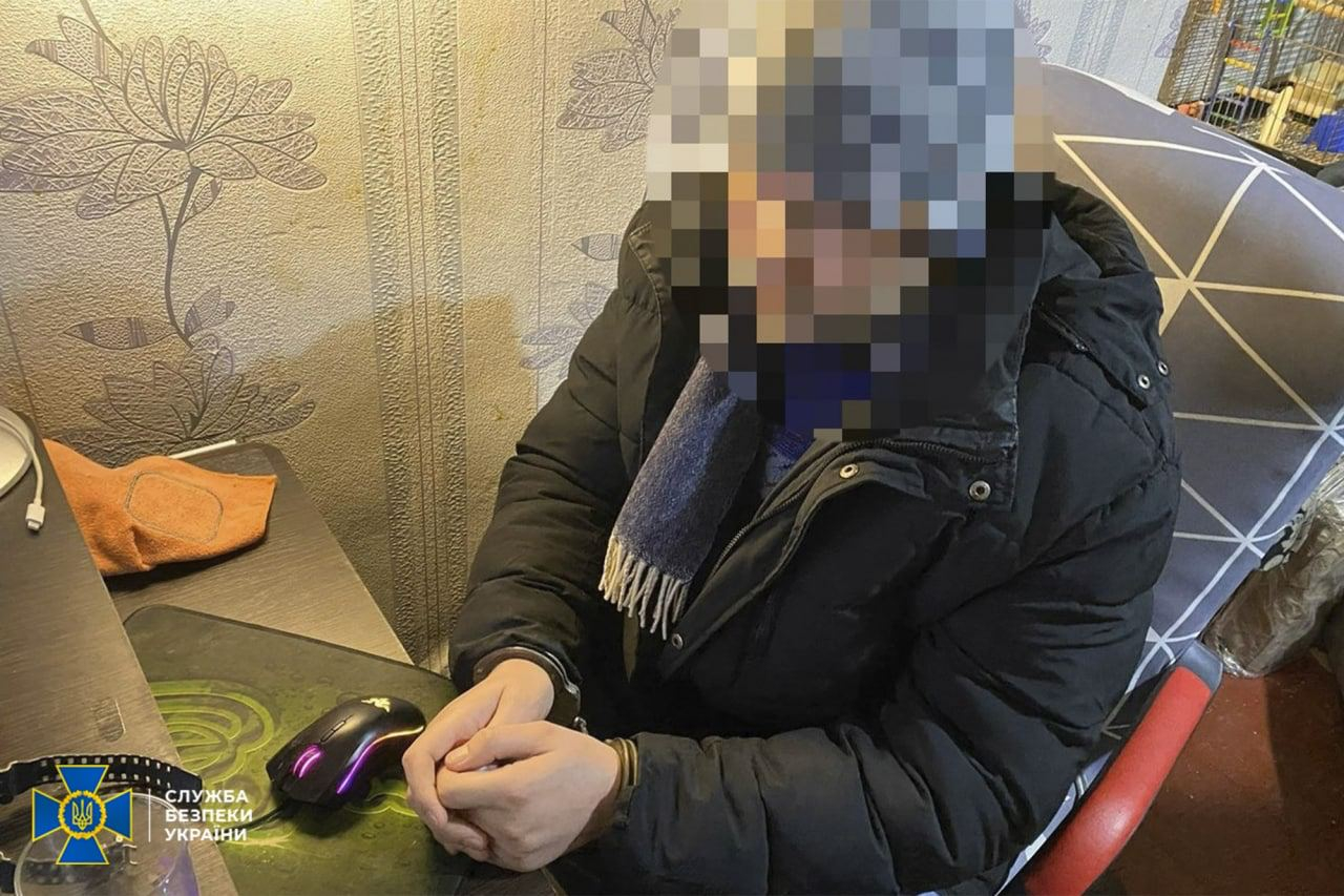 Ukrayna kəşfiyyatı rusları mobil rabitə ilə təmin edən hakeri tutub - FOTO