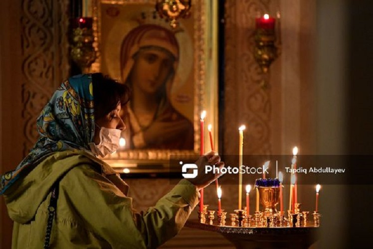 Bakıda yaşayan provaslavlar Pasxa bayramını qeyd edir - FOTOREPORTAJ