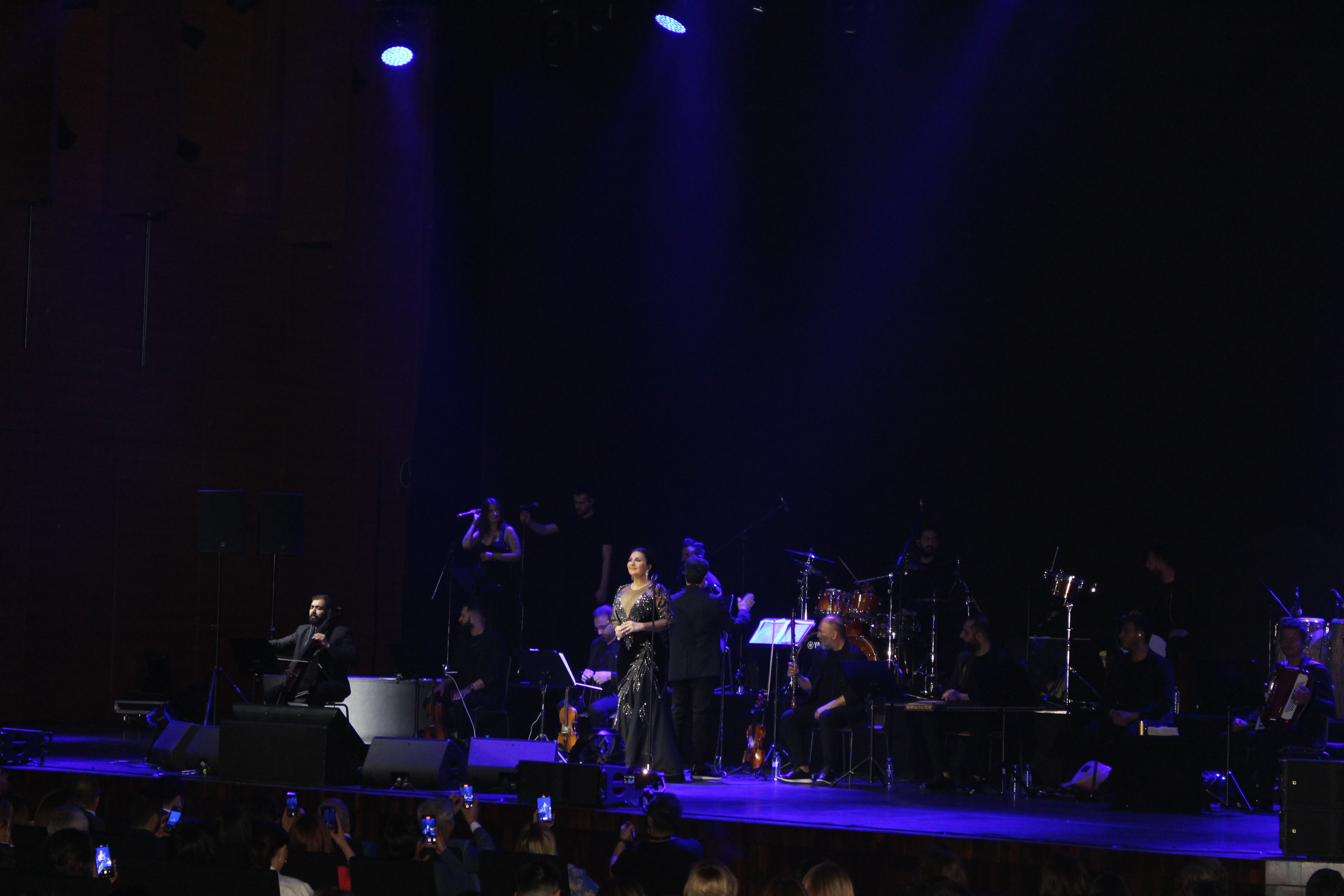 Sibel Canın möhtəşəm konsertindən GÖRÜNTÜLƏR - FOTO/VİDEO