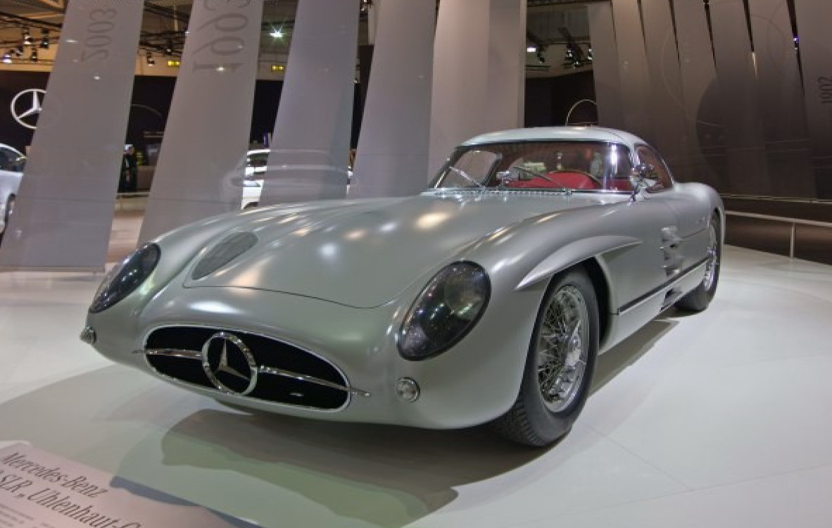 Dünyanın ən bahalı avtomobili 135 milyon avroya satıldı - VİDEO