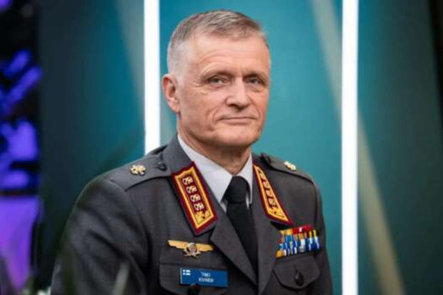 Fin ordusunun komandanı: “Ukrayna Rusiya üçün çətin hədəf oldu və Finlandiya ilə də eyni olacaq”