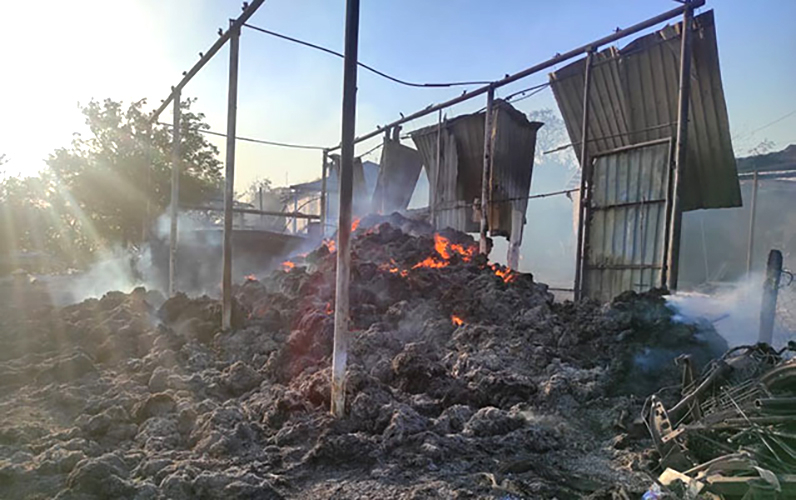 Şabrandakı yanğında 13 ev yandı - Fotolar