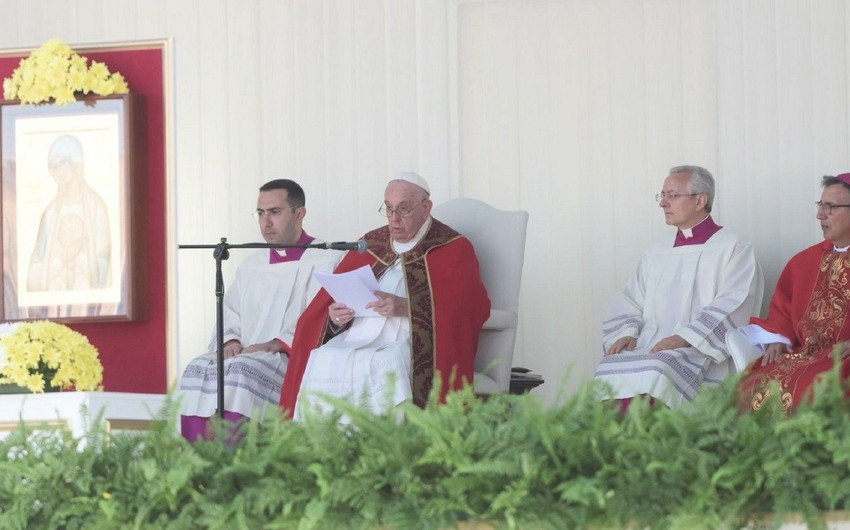 Roma Papası Azərbaycan və Ermənistan arasında sülh üçün hər kəsi dua etməyə çağırıb