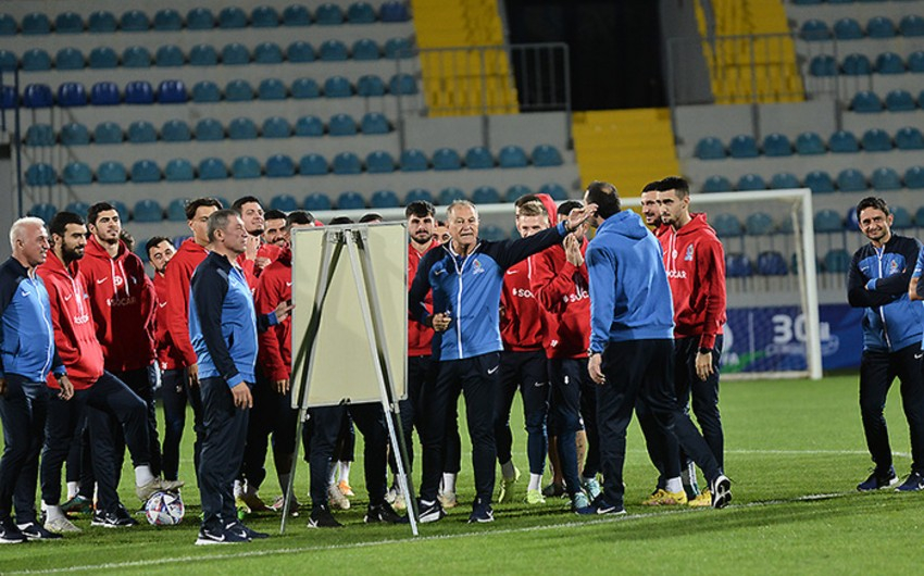 İki futbolçu Qazaxıstanla oyundan əvvəl Azərbaycan millisindən kənarlaşdırılıb