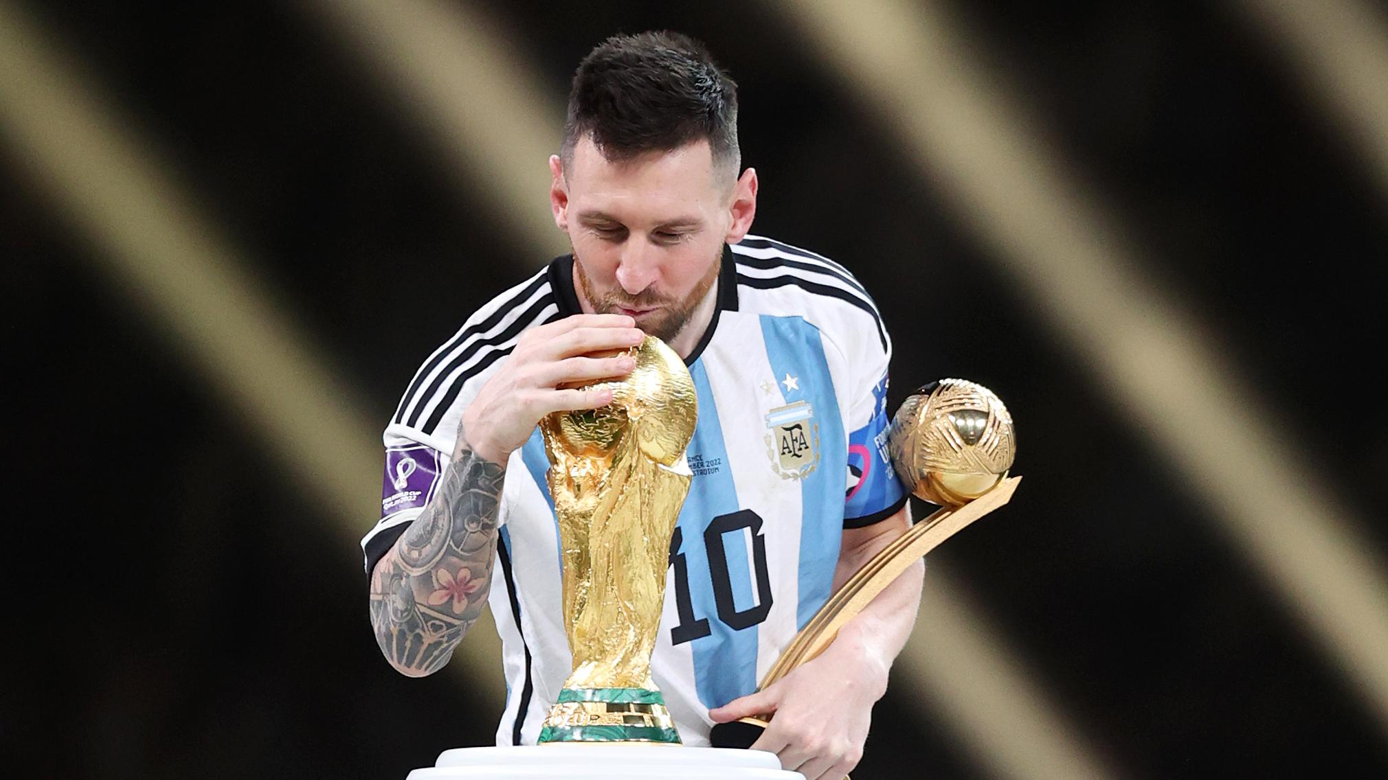 Messi yumurta rekordunu qırdı - FOTO