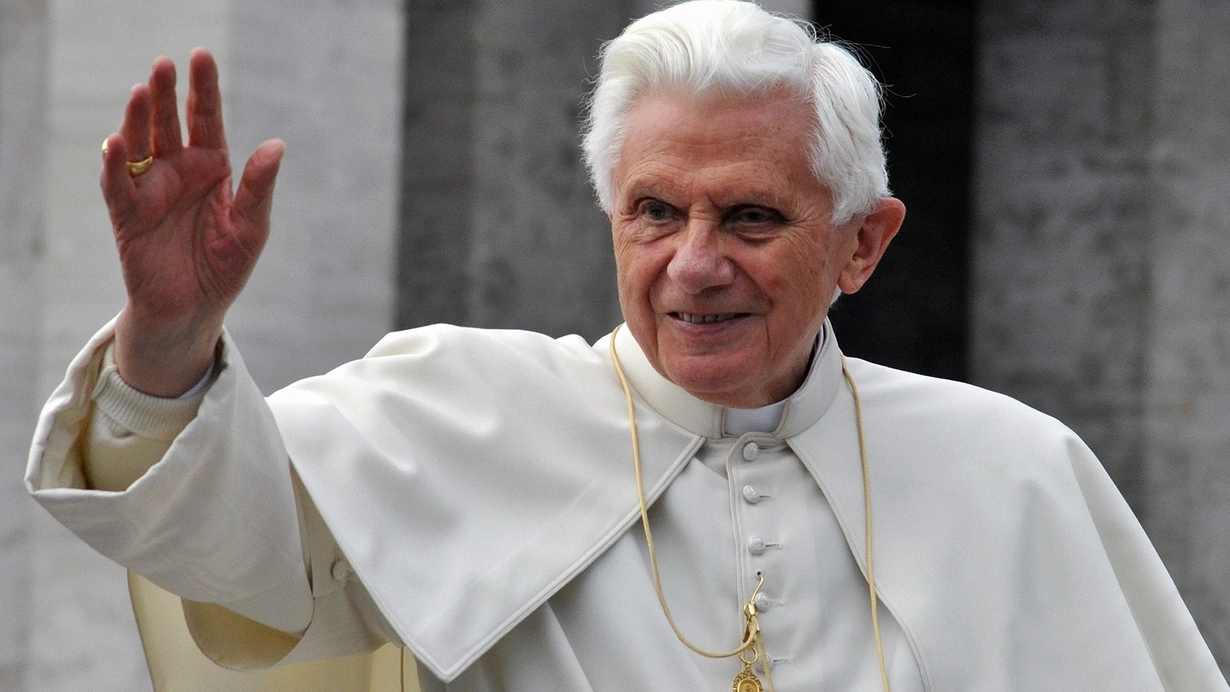 Roma Papası XVI Benedikt VƏFAT ETDİ