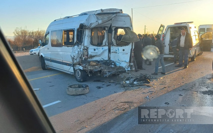 Ucarda mikroavtobus TIR-la toqquşub: Ölən və yaralananlar var - YENİLƏNİB - FOTO