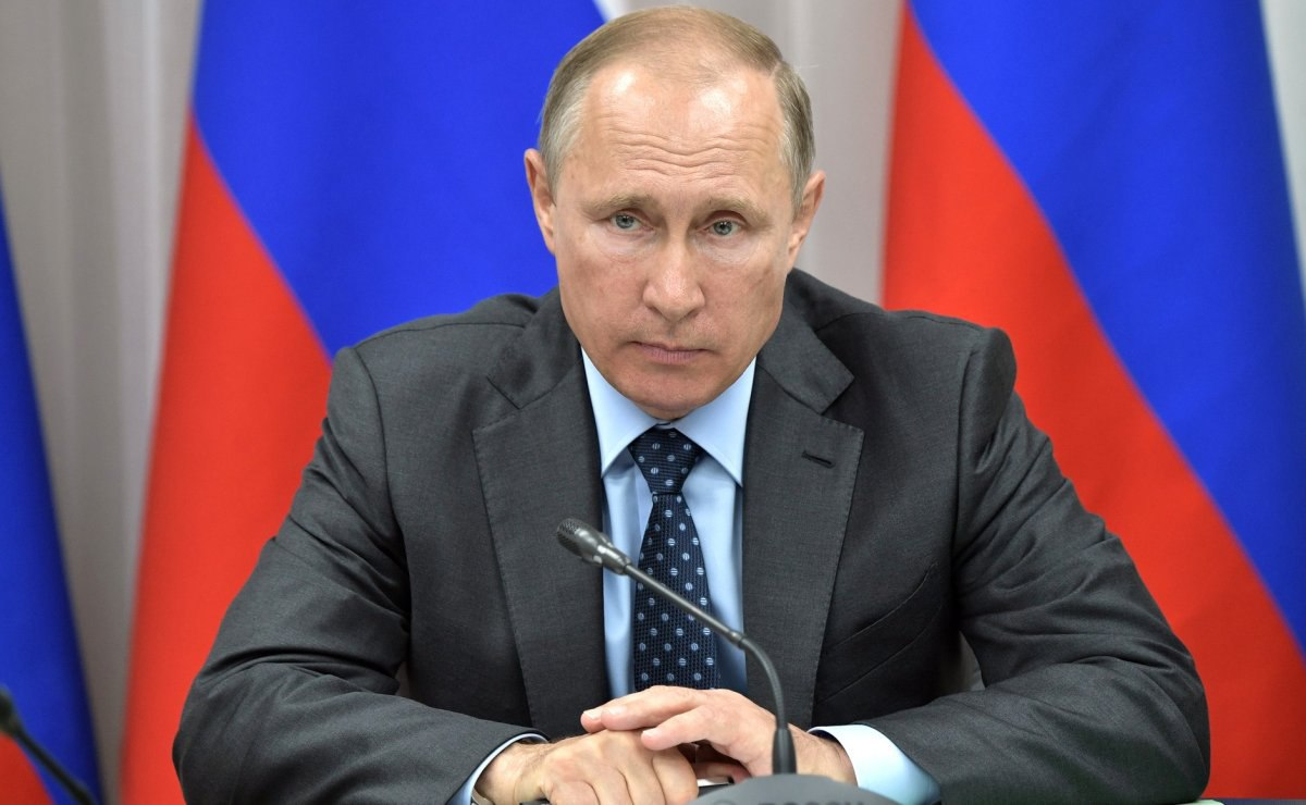 Putin Rusiya Təhlükəsizlik Şurasının daimi üzvləri ilə müşavirə keçirib